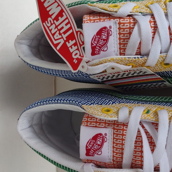 BRAND NEW VANS PRIDE SK8- MID UNISEX SNEAKERS - Picture 4 of 16